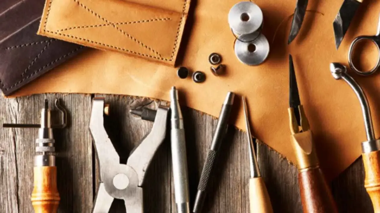 5 Essential Tools Every Leather Crafter Needs in Their Kit