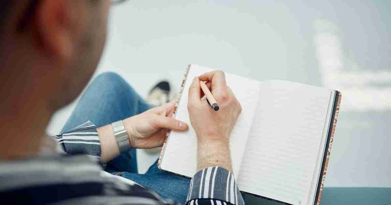 AI Essay Writers to Elevate Your Academic Writing
