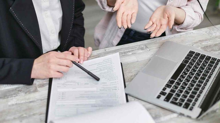 Choosing the Right Mortgage Lender Key Factors to Consider