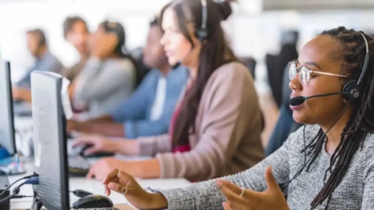 How Call Centers Can Benefit from AI Technology (1)