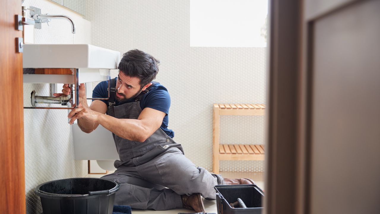 How to Choose a Trusted Plumber for Faucet Replacement