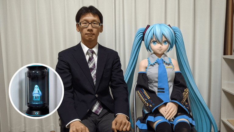 Man Marries Hologram, Loses Her to a Server Shutdown