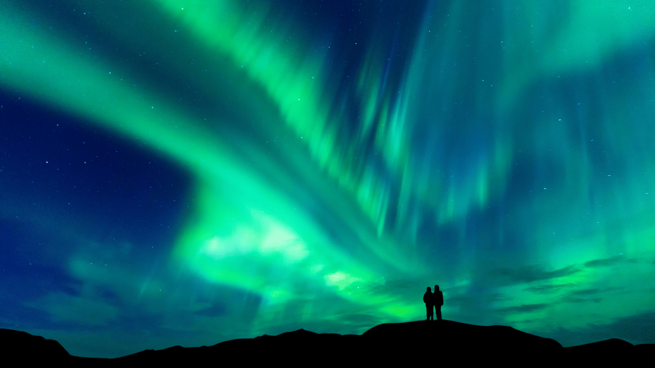 Northern Lights to Glow Over a Dozen US States Tonight