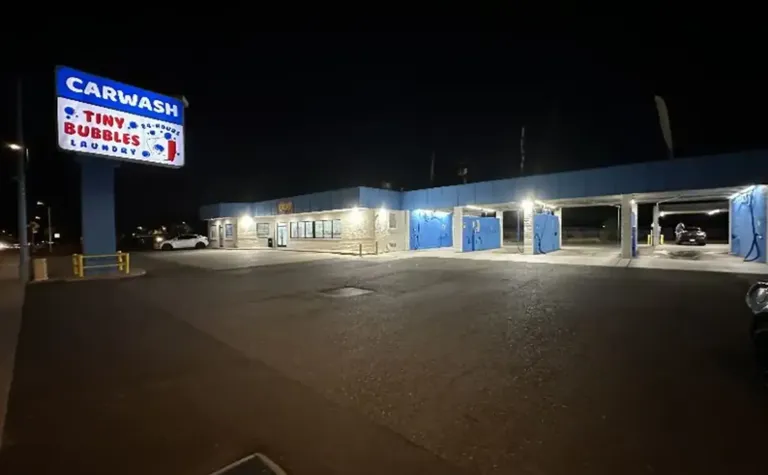 24Hr laundromat near Tempe