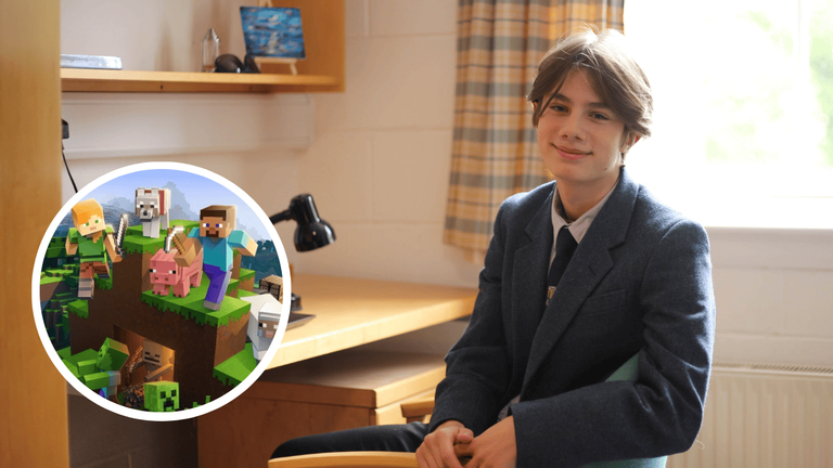 Teen Sells Minecraft Server to Buy Mum a Home