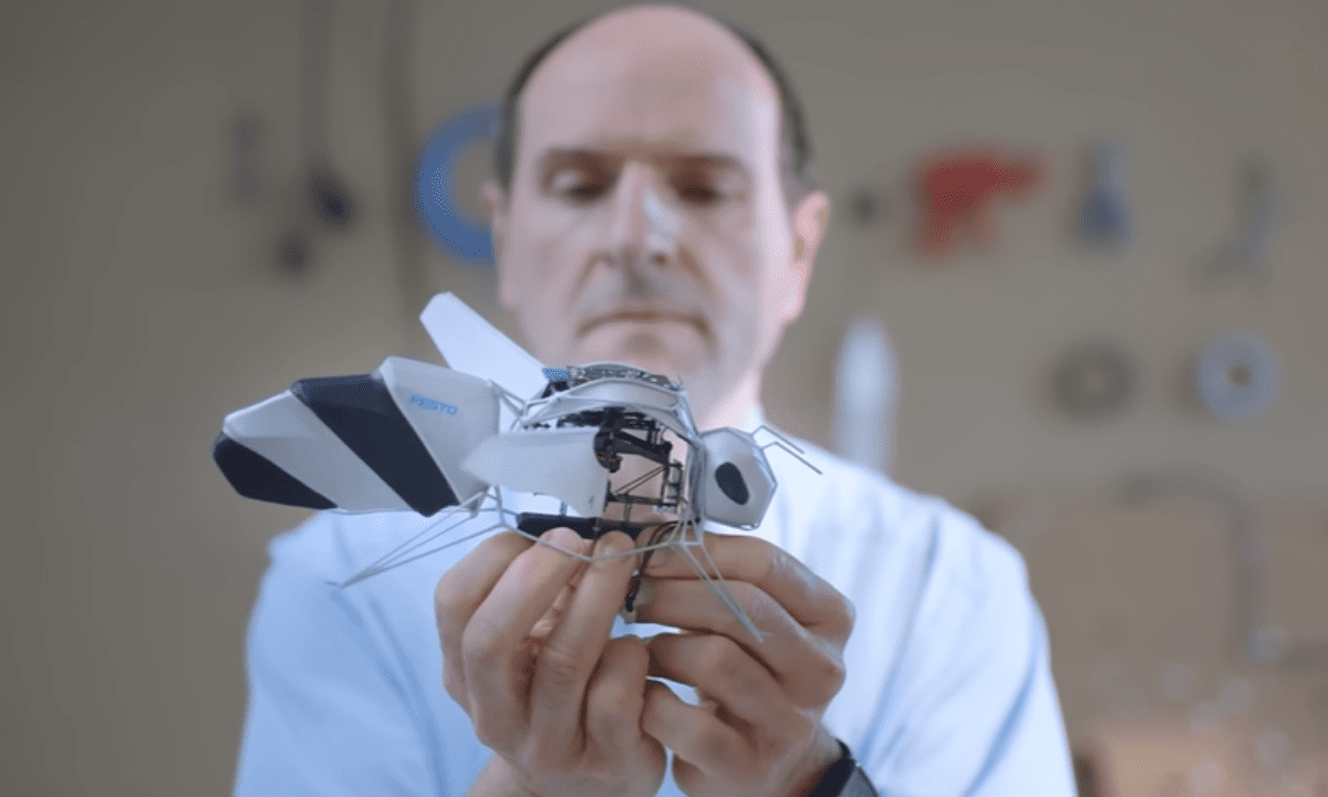 This Robot Bee Mimics the Flight Patterns and Behaviors of Actual Bees