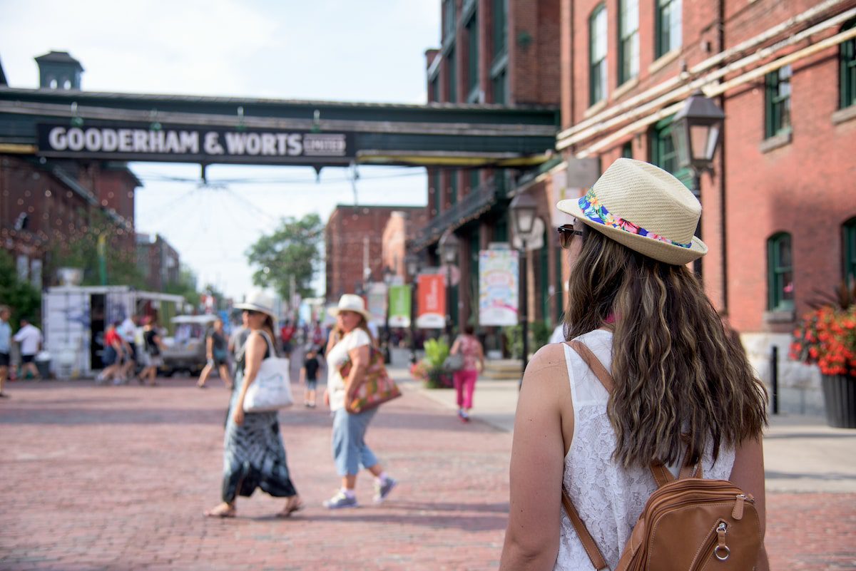 Working women traveling to Toronto