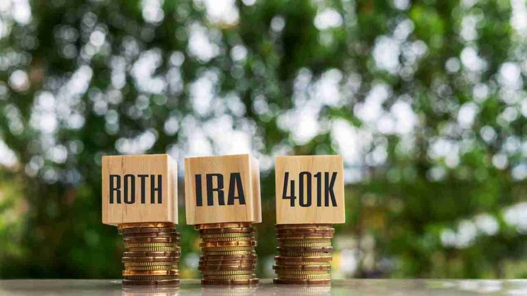 Understanding The Key Differences High Yield Savings Account vs Roth IRA