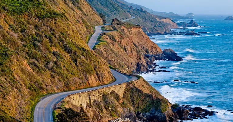 Scenic bus routes in America