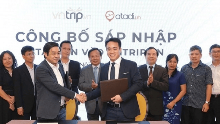 Atadi and Vntrip announce 2018 merger in Vietnam, founders shake hands at official signing event