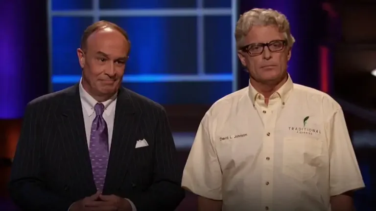 Dave Johnson and Gary Groomes pitch Traditional Fisheries on Shark Tank Season 4, aiming to combat lionfish overpopulation.
