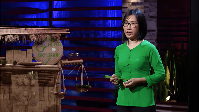 Green Joy founder pitching eco-friendly grass straws on Shark Tank