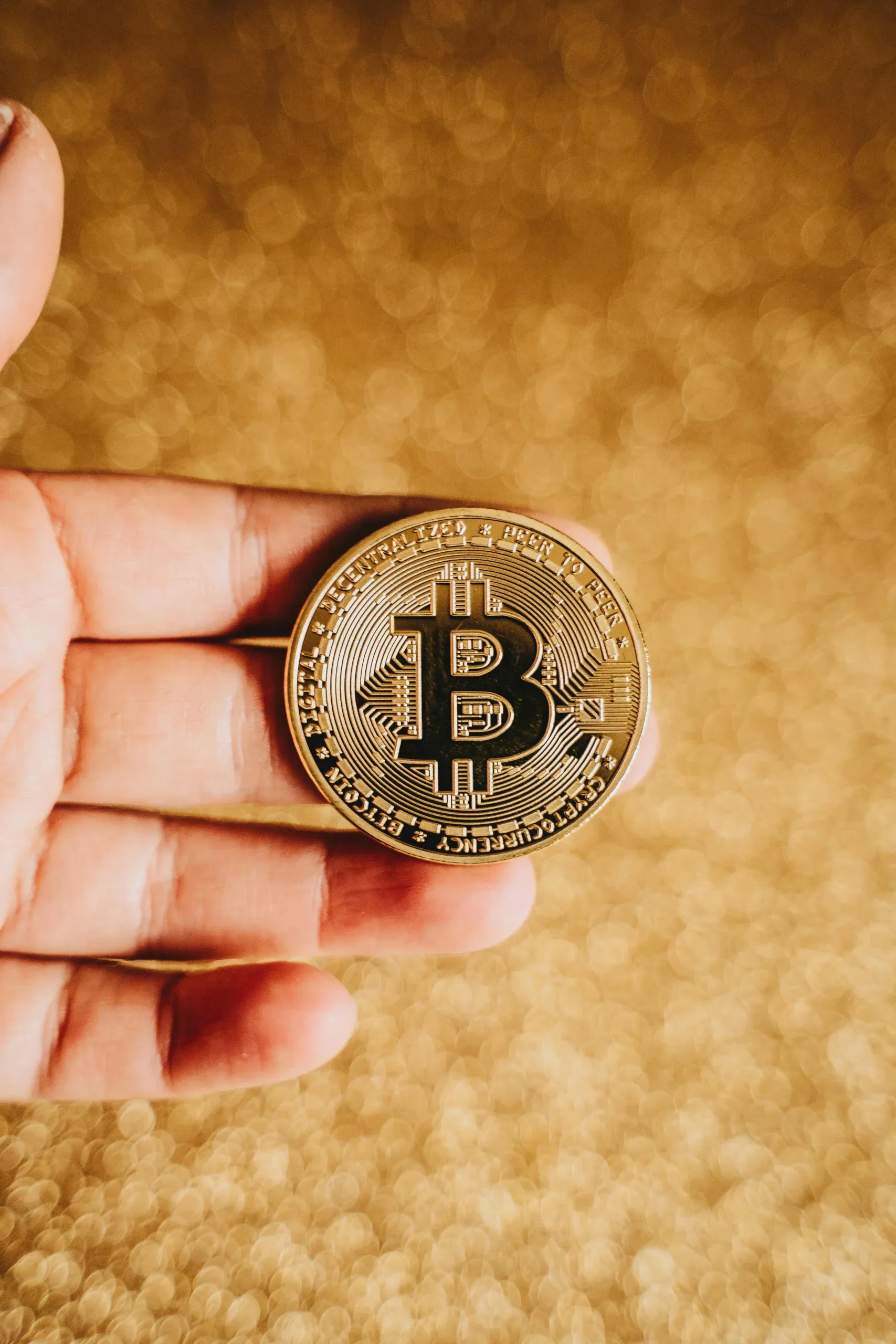 Centralized vs. decentralized crypto exchanges
