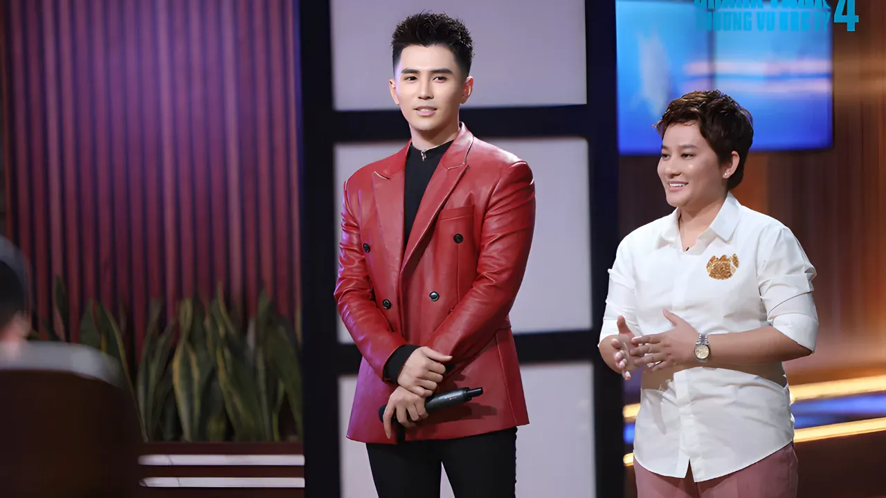 Vua Cua founder Đoàn Thị Anh Thư pitching her seafood brand on Shark Tank Vietnam Season 4