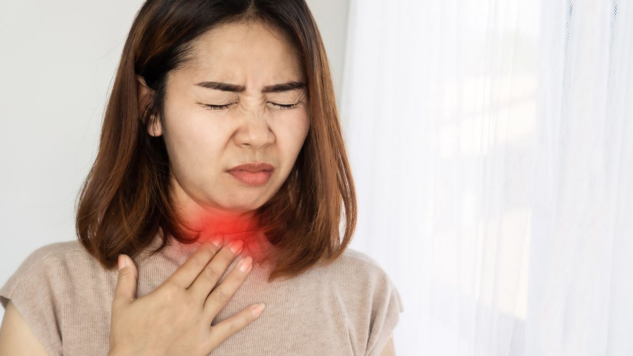5 Ways Black Elderberry Can Help Relieve Sore Throat
