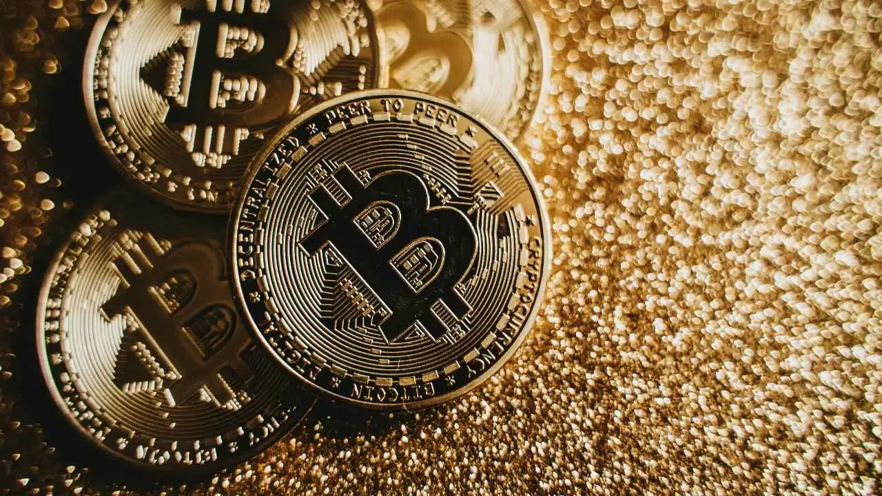 Embracing the power of the crypto market becoming an investor for financial freedom (1)