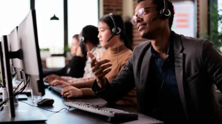 How contact center quality assurance software enhances customer experience