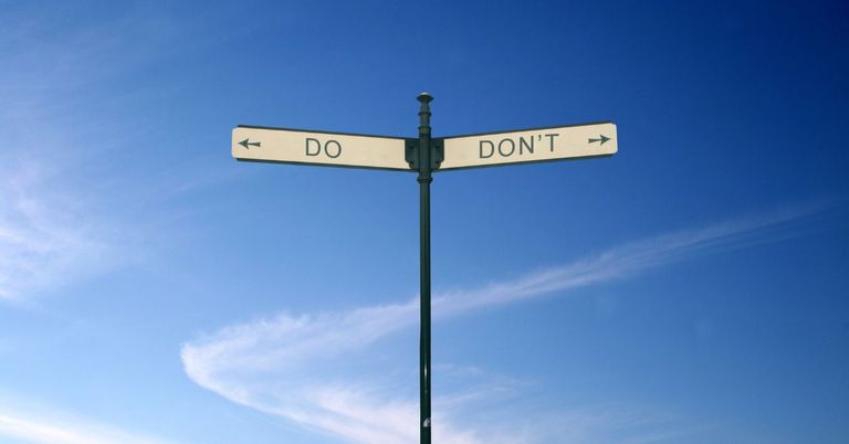 Networking Dos and Don'ts Common Mistakes to Avoid When Mingling with Professionals
