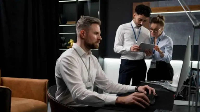 Top 10 Tips for Successful IT Outsourcing in 2025