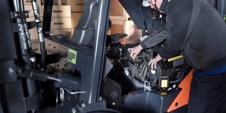 Lift truck maintenance checks