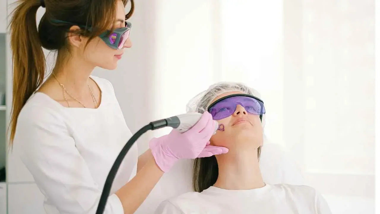 Why Buying Used Aesthetic Laser Equipment is a Smart Move for New Med Spas